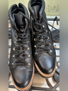 Marc Fisher LTD black Issy Hiker Boots - Size 10 US / Great Condition / Black